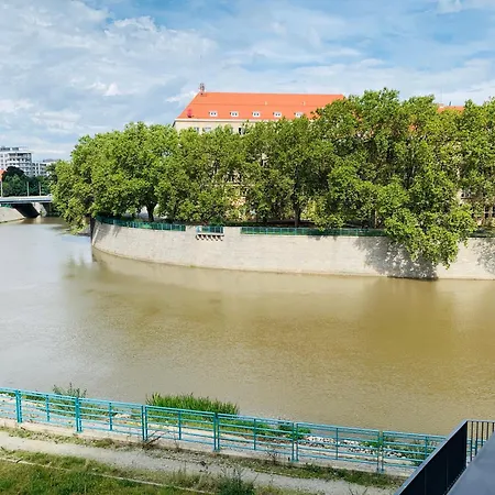 Luksusowy Apartament Z Parkingiem I Klimatyzacja W Samym Centrum Wroclawia Exterior photo